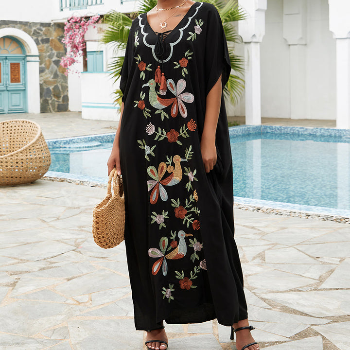 Abito caftano con fiori e uccelli ricamati in blusa da spiaggia Olivenorma