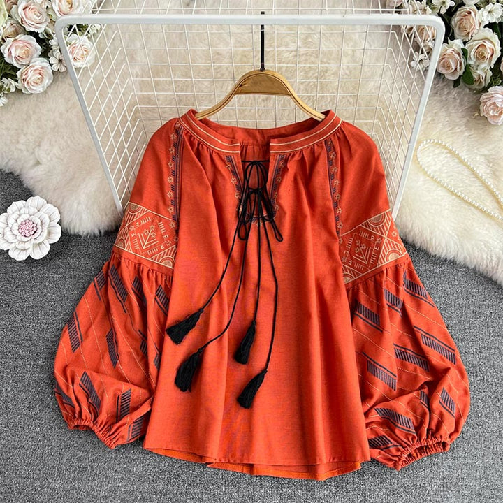 Camicia da donna Olivenorma con maniche a lanterna e ricamo geometrico totem
