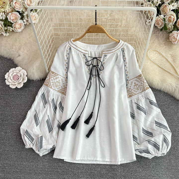 Camicia da donna Olivenorma con maniche a lanterna e ricamo geometrico totem