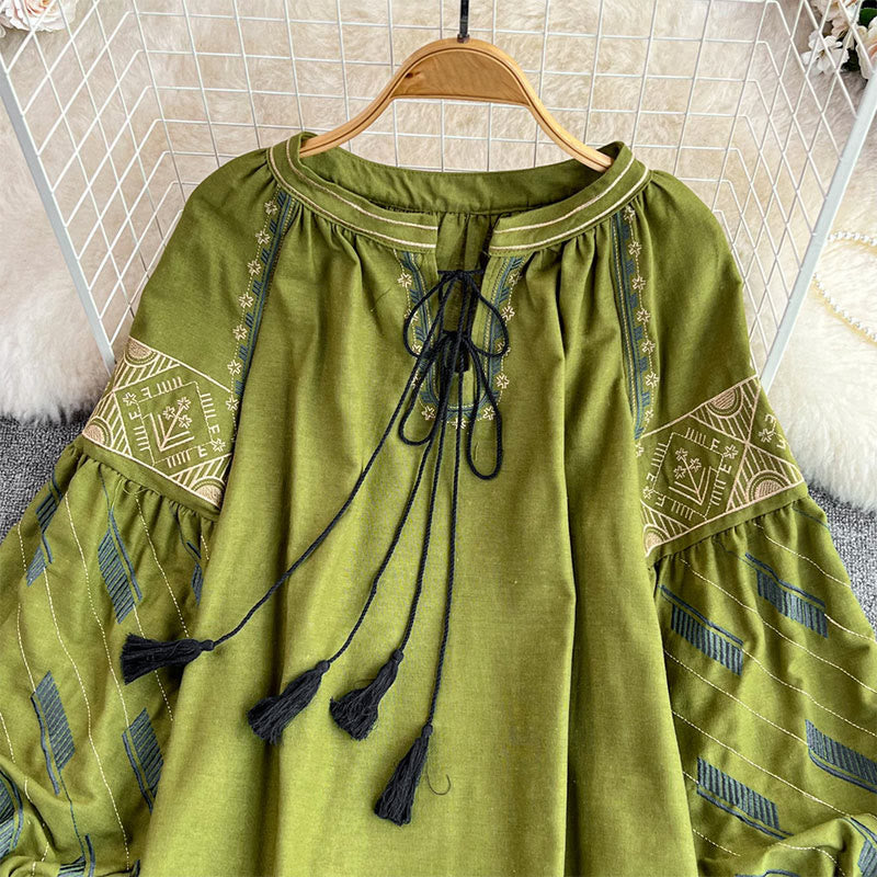 Camicia da donna Olivenorma con maniche a lanterna e ricamo geometrico totem