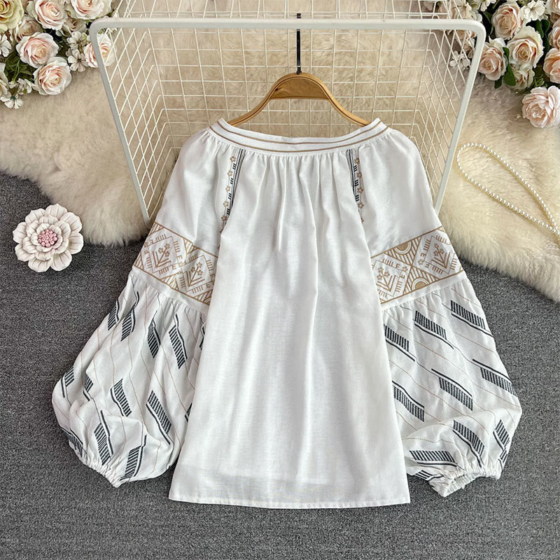 Camicia da donna Olivenorma con maniche a lanterna e ricamo geometrico totem