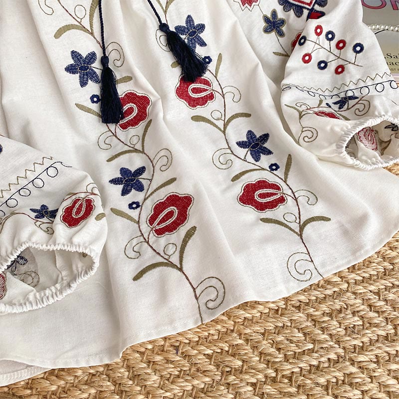 Camicia da donna Olivenorma con maniche a lanterna e ricamo retrò dolce