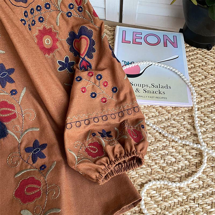 Camicia da donna Olivenorma con maniche a lanterna e ricamo retrò dolce