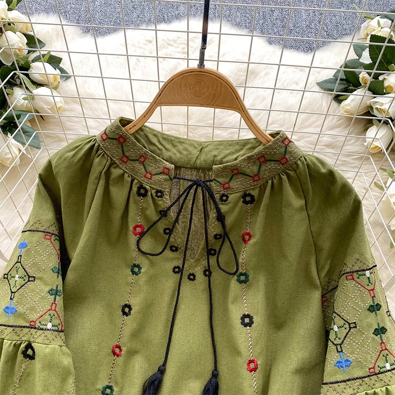 Camicia da donna Olivenorma con maniche a lanterna e ricami floreali vintage