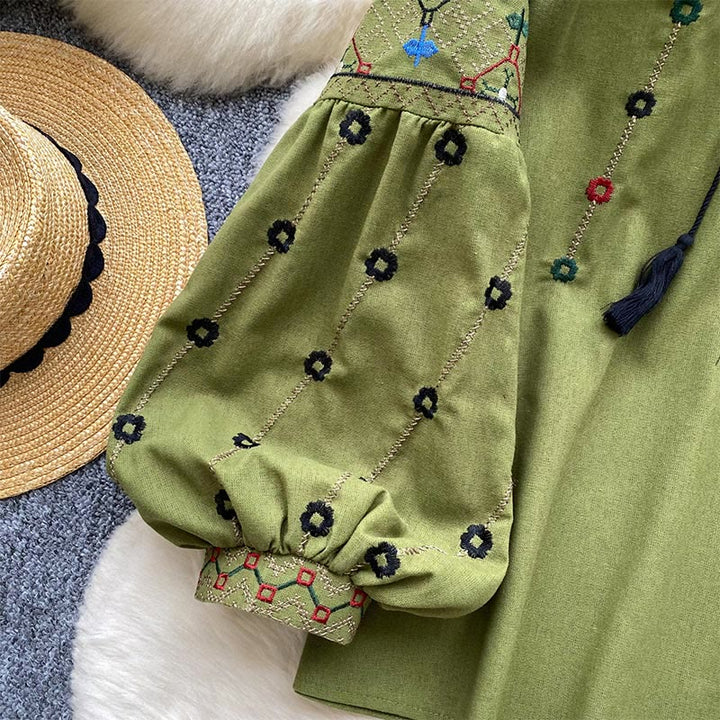 Camicia da donna Olivenorma con maniche a lanterna e ricami floreali vintage
