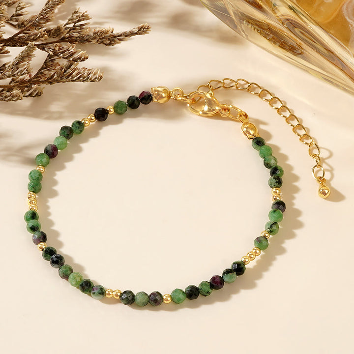 Bracciale regolabile Olivenorma con mini perle sfaccettate e pietre preziose naturali - Zoisite rubino - image 6