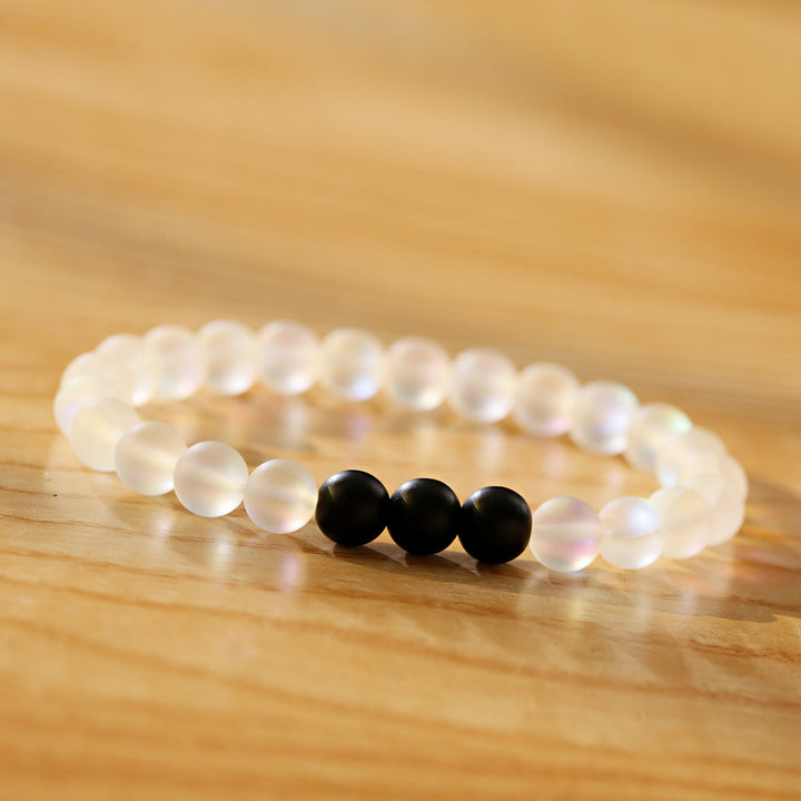 Braccialetto elasticizzato con perline Olivenorma Moonstone e onice nero Besties - 3 perle di onice nero + pietra di luna - image 4