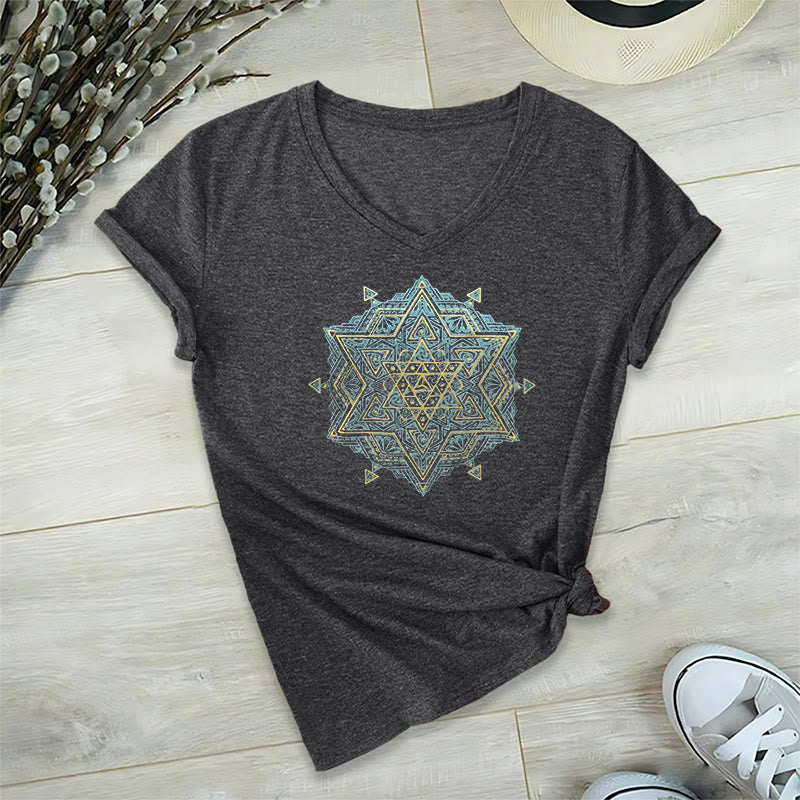 Maglietta spirituale con scollo a V e simbolo del cubo di Metatro di Olivenorma , geometria sacra, guarigione - Grigio - 2XL - image 0