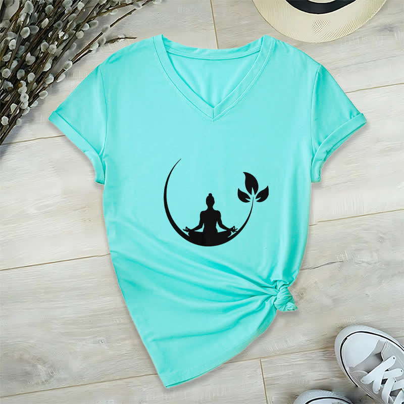 Olivenorma Yoga Lotus Buddha Meditation T-shirt con scollo a V - Lago Blu - 2XL - image 24