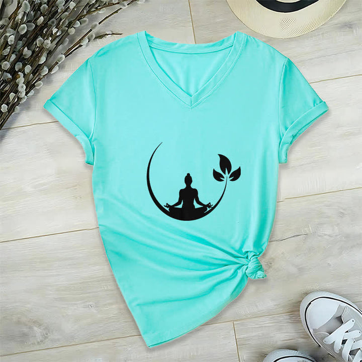 Olivenorma Yoga Lotus Buddha Meditation T-shirt con scollo a V - Lago Blu - 2XL - image 24