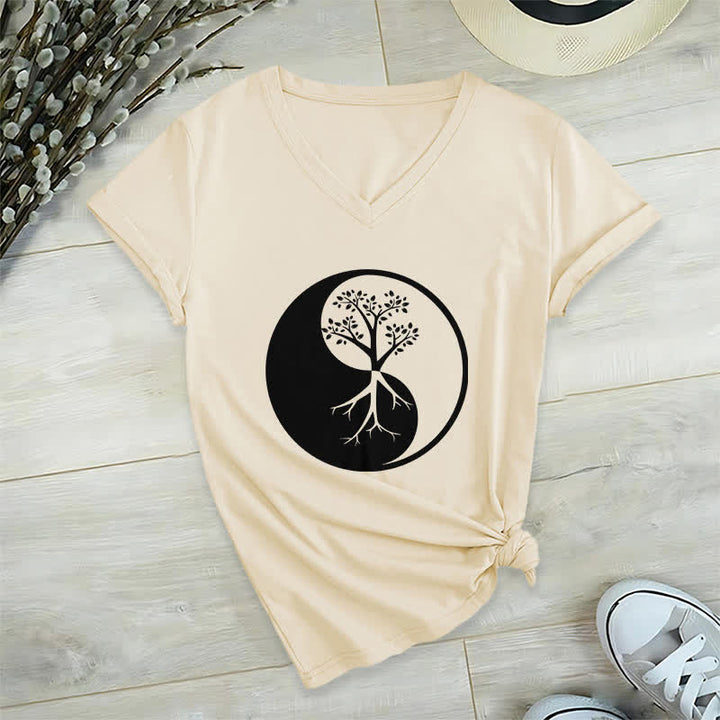 Olivenorma Yin Yang Tree Yoga Meditation T-shirt con scollo a V - Cachi - 2XL - image 21