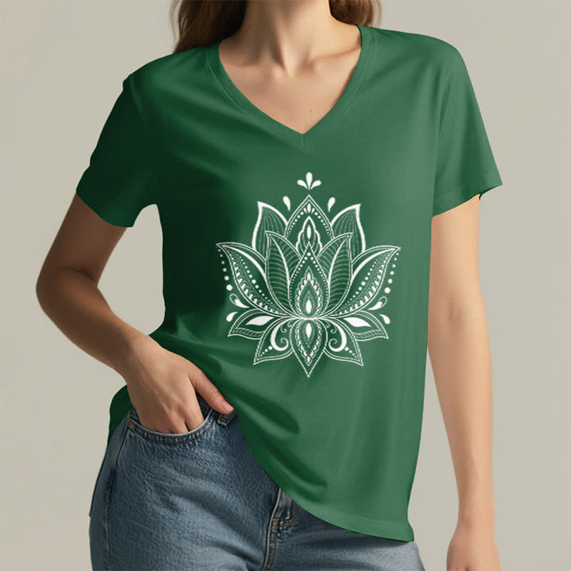 Maglietta con scollo a V e motivo mandala con fiore di loto Olivenorma - image 9