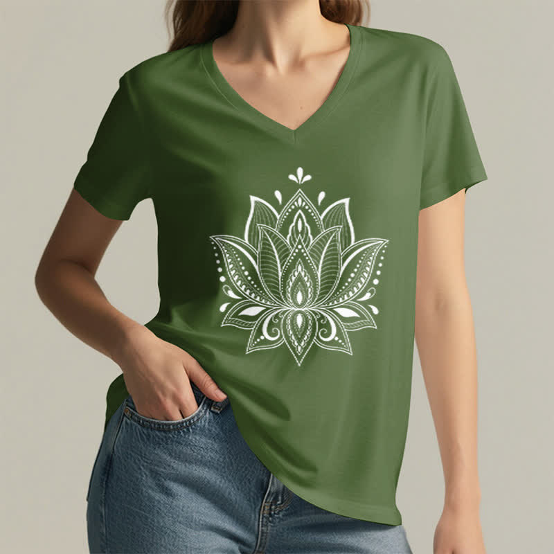 Maglietta con scollo a V e motivo mandala con fiore di loto Olivenorma - image 10