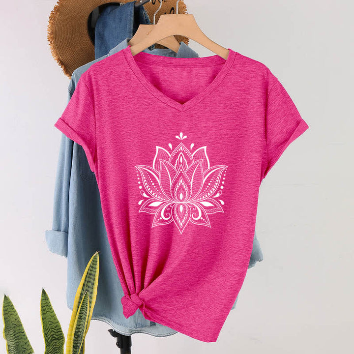 Maglietta con scollo a V e motivo mandala con fiore di loto Olivenorma - Rosa rossa - 2XL - image 21