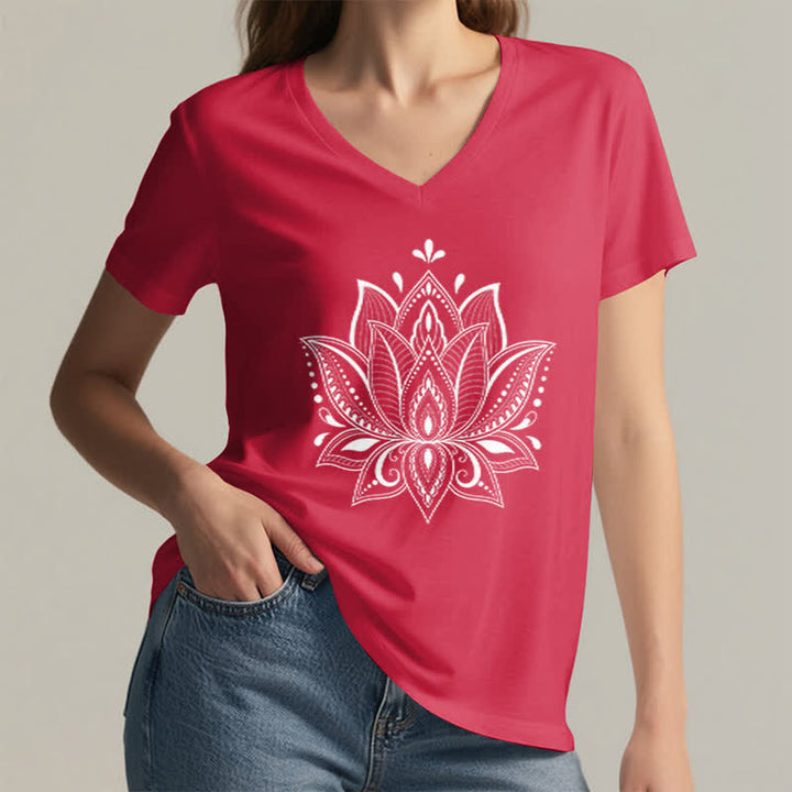Maglietta con scollo a V e motivo mandala con fiore di loto Olivenorma - image 17