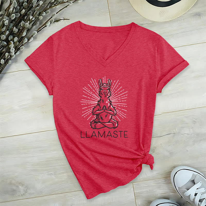 Olivenorma Maglietta divertente con scollo a V e scritta "Yoga Llama Namaste Workout" - Rosso - 2XL - image 13