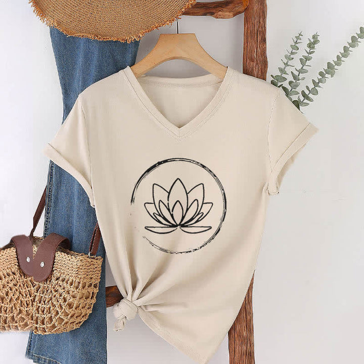 Olivenorma Boho Lotus Flower T-shirt ampia con scollo a V - Cachi - 2XL - image 20