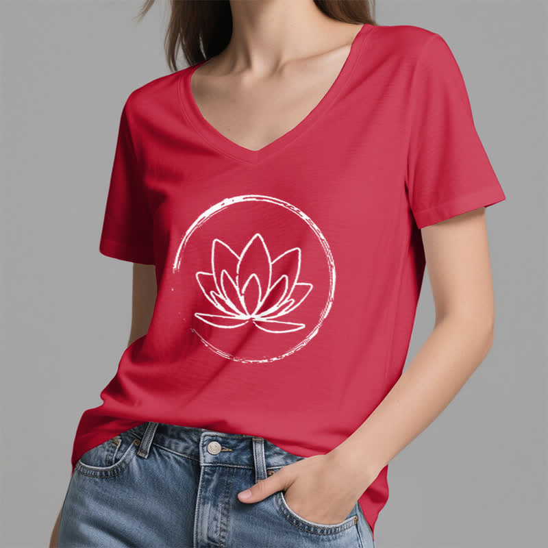 Olivenorma Boho Lotus Flower T-shirt ampia con scollo a V - image 15