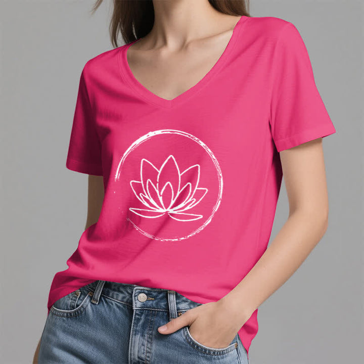 Olivenorma Boho Lotus Flower T-shirt ampia con scollo a V - image 19