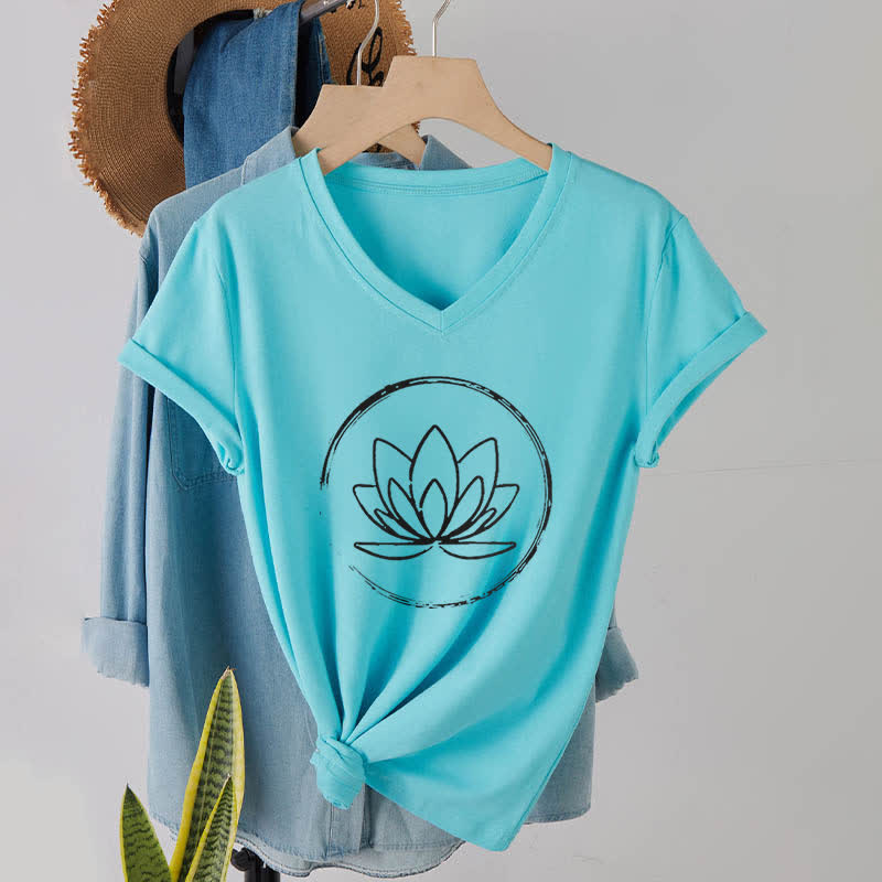 Olivenorma Boho Lotus Flower T-shirt ampia con scollo a V - Lago Blu - 2XL - image 22