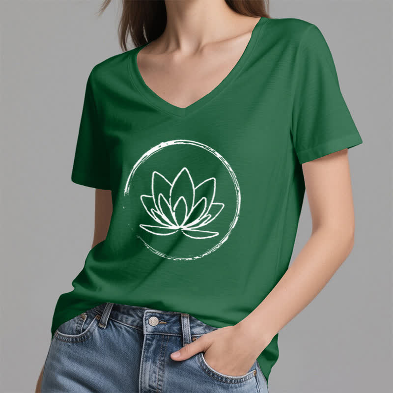 Olivenorma Boho Lotus Flower T-shirt ampia con scollo a V - image 7