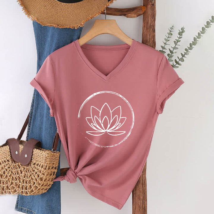 Olivenorma Boho Lotus Flower T-shirt ampia con scollo a V - Rosa - 2XL - image 1