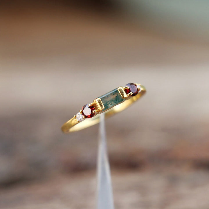 Olivenorma The Symmetry Anello in agata muschiata e rubino - image 4