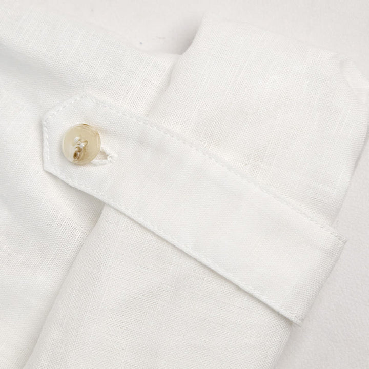 Olivenorma Camicia da donna in lino con maniche arrotolabili e scollo a V, bianca e tinta unita - image 9