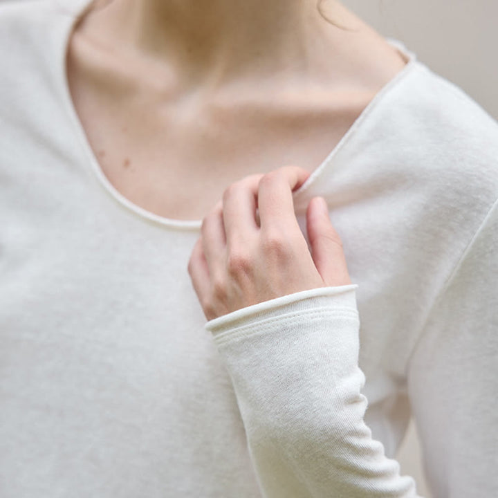 Olivenorma Felpa da donna a maniche lunghe arrotolate con colletto a forma di U in tinta unita - image 7