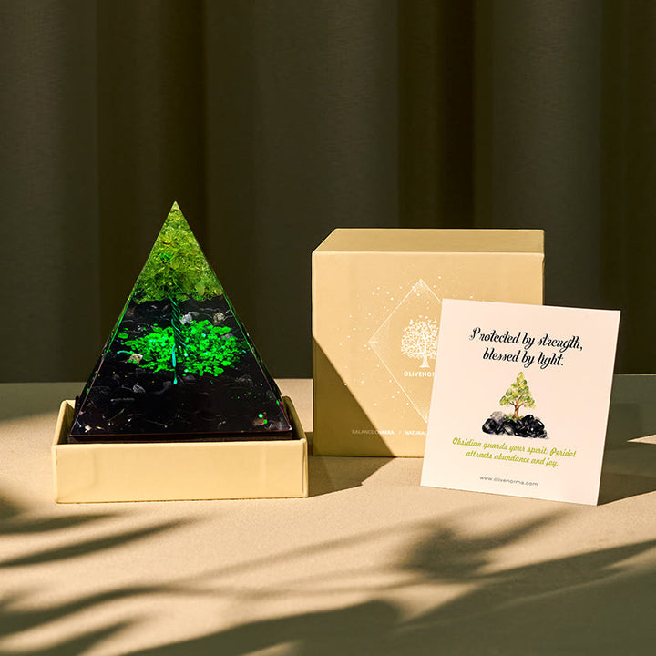 Piramide di orgone in ossidiana e peridoto della prosperità del guardiano Olivenorma - 10 cm*10 cm (con carta) - SÌ PER FAVORE $8 - image 0