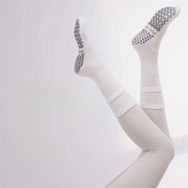 Calze Olivenorma Floor Grip per allenamento Barre con comfort in cotone traspirante e supporto elastico, calze antiscivolo a metà polpaccio per Pilates e Yoga - Bianco e nero - 10 paia - image 8