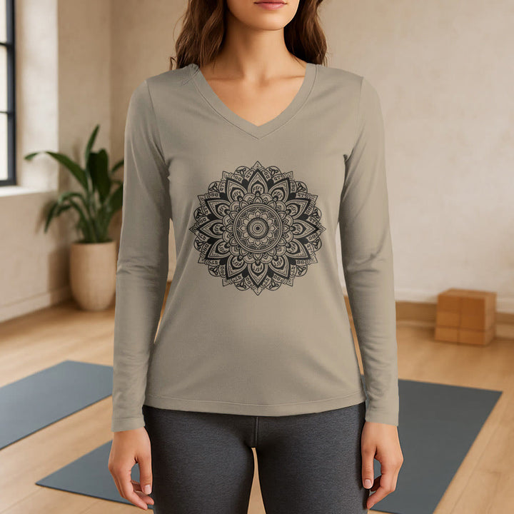 Olivenorma da yoga a maniche lunghe con scollo a V e motivo geometrico a fiori di loto - Cachi - 3XL - image 17