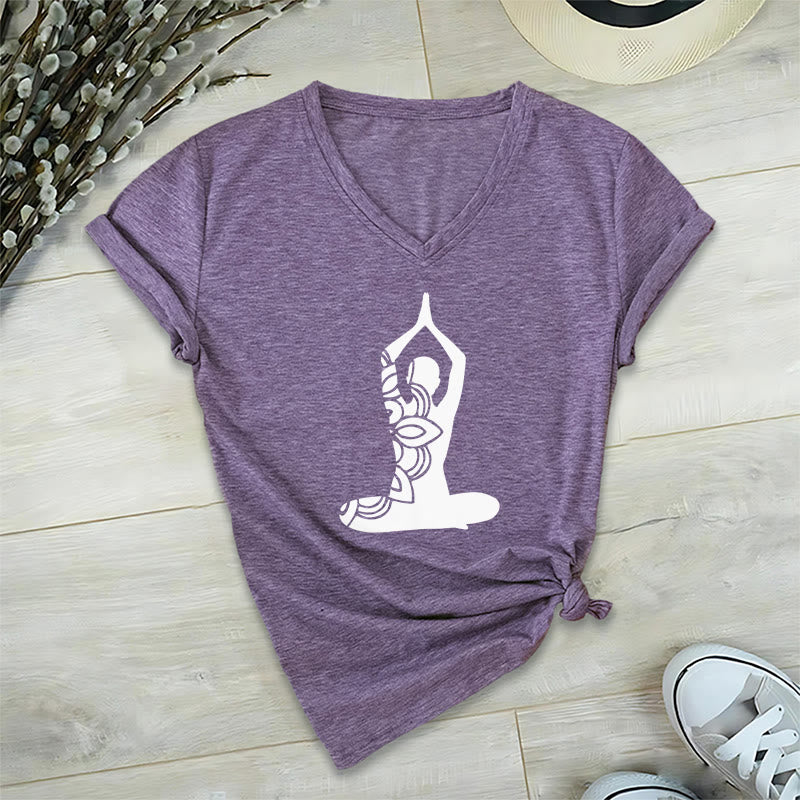 Maglietta da meditazione con scollo a V e scritta "Olivenorma Yoga Pose Mindful Energy" - Viola - 2XL - image 9
