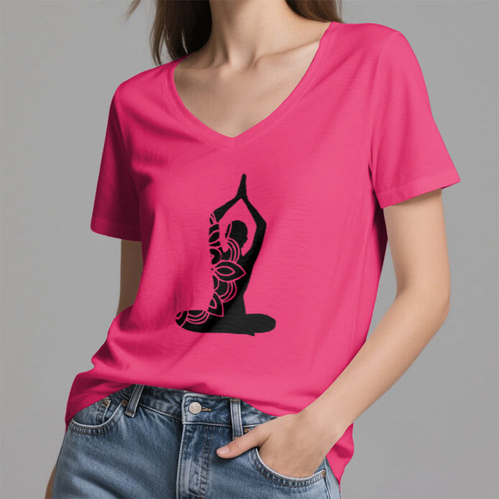 Maglietta da meditazione con scollo a V e scritta "Olivenorma Yoga Pose Mindful Energy" - image 26