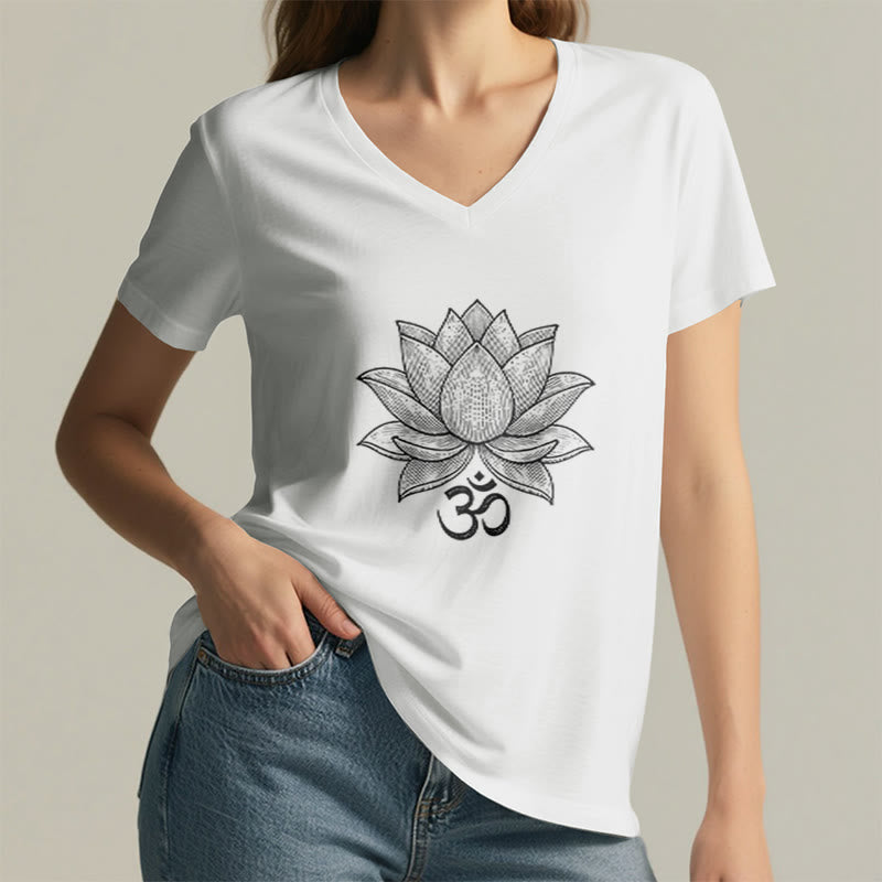 Olivenorma Lotus Mindful Power T-shirt in cotone con scollo a V per yoga e meditazione - image 1