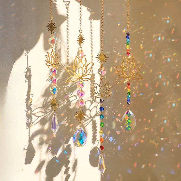 Ciondolo in cristallo Aurora Boreale Olivenorma con ciondolo a forma di loto dorato e carillon a vento - image 0