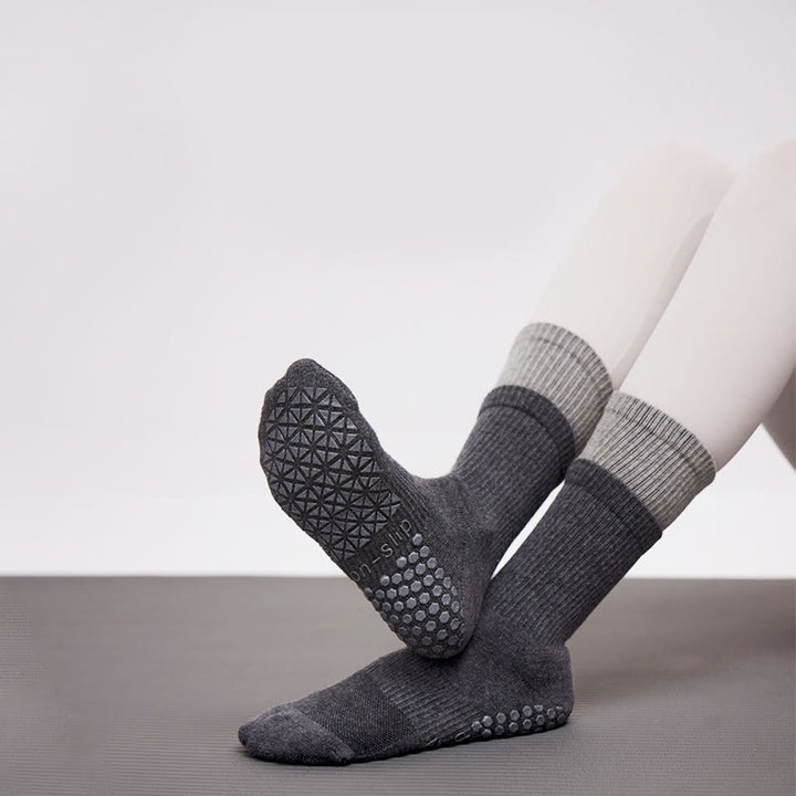 Calze Olivenorma a doppio strato a metà polpaccio antiscivolo per Pilates, Barre, con supporto caldo e traspirante, imbottitura in cotone, ideali per yoga. - image 0