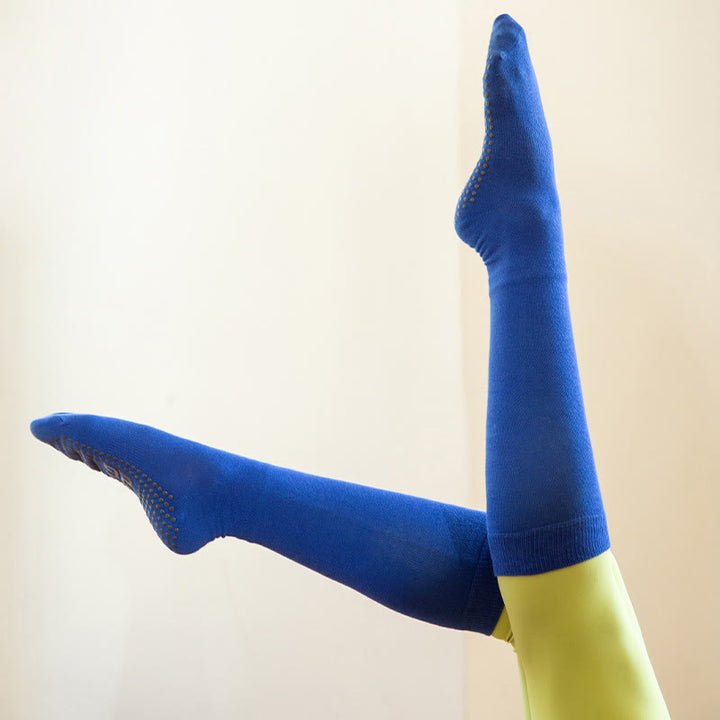 Calzini sportivi antiscivolo Olivenorma in tinta unita per yoga e polpaccio - image 4