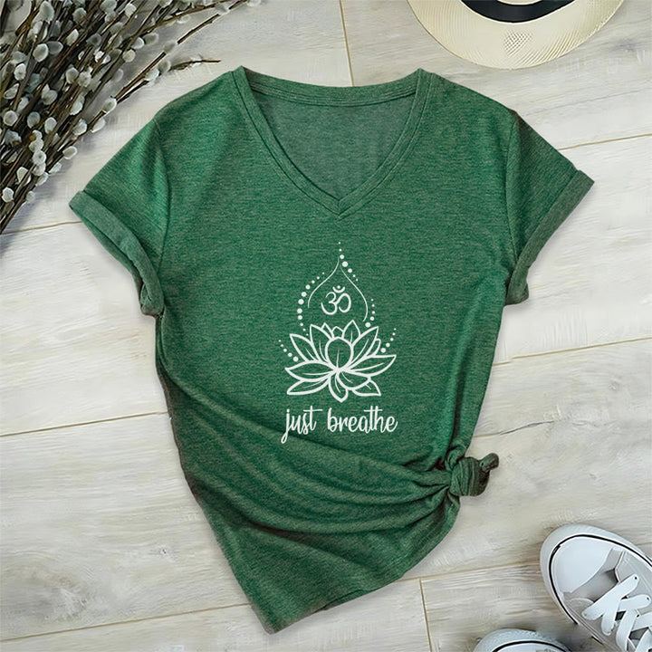 Maglietta con scollo a V per meditazione yoga "Just Breathe" Olivenorma - Verde scuro - 2XL - image 4
