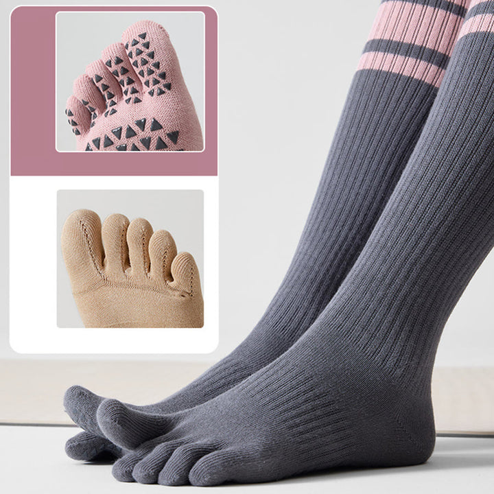 Calze da yoga Olivenorma a cinque dita in cotone antiscivolo, vestibilità slim, ideali per Pilates, Barre e altre attività all'aperto. - image 3