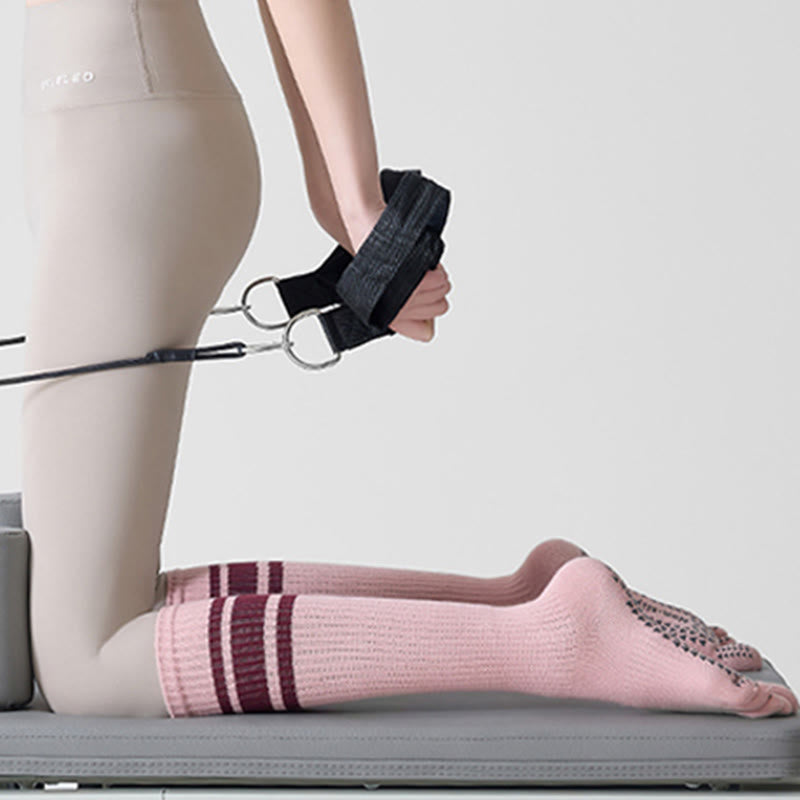 Calze da yoga Olivenorma a cinque dita in cotone antiscivolo, vestibilità slim, ideali per Pilates, Barre e altre attività all'aperto. - image 7