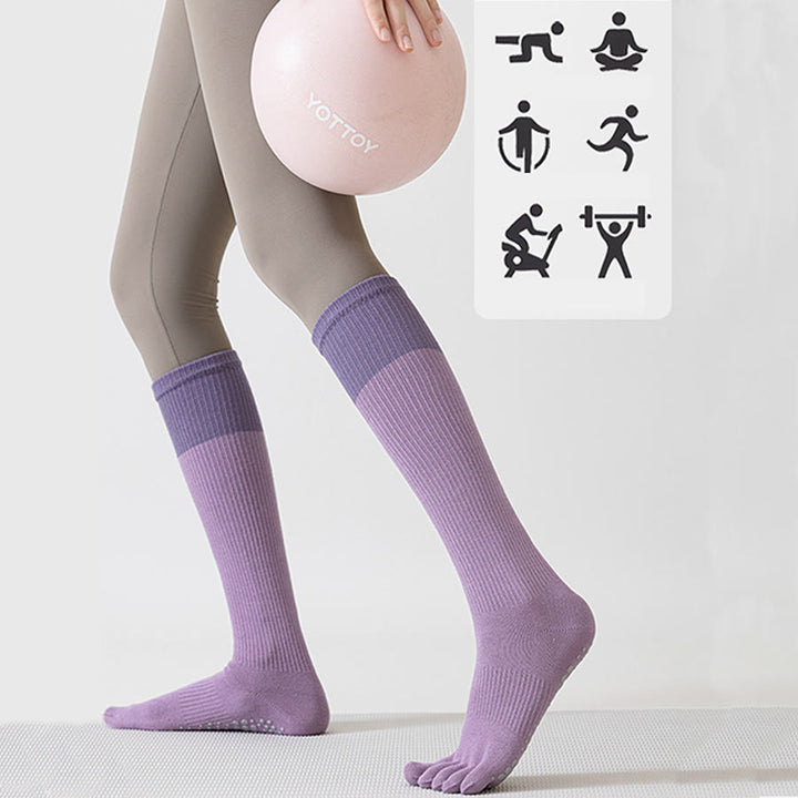 Calze Olivenorma a compressione lunga con cinque dita in cotone antiscivolo, traspiranti e di supporto, ideali per Pilates, Barre e Yoga da donna. - image 1
