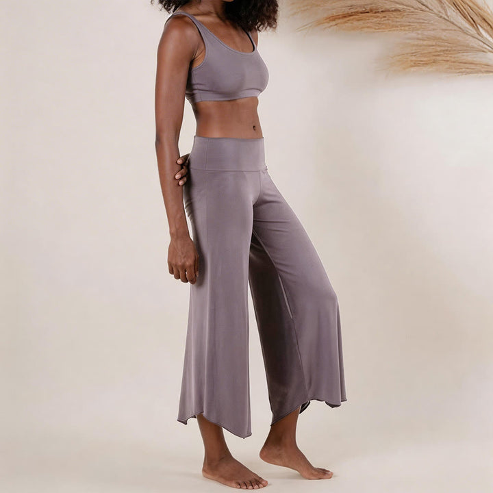 Pantaloni da yoga cropped a vita alta Olivenorma, tinta unita, elasticizzati, ideali per l'attività sportiva e il tempo libero, modello a zampa d'elefante da donna. - image 4