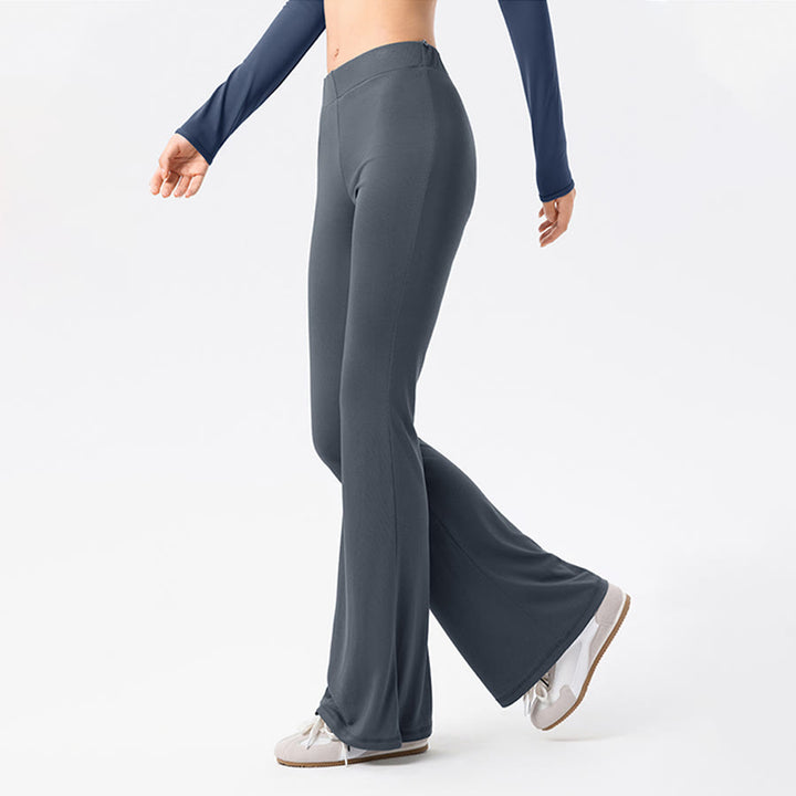 Pantaloni da yoga lunghi da donna Olivenorma a gamba svasata, vita alta, con laccetti. - image 5