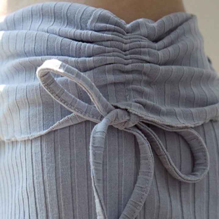 Pantaloncini da donna Olivenorma con vita ripiegabile, arricciatura laterale e coulisse, ideali per yoga e tempo libero. - image 17