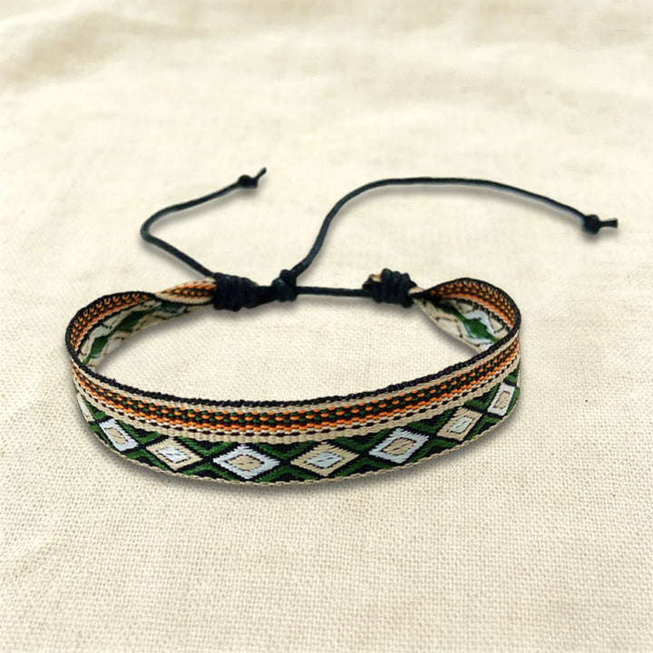Bracciale intrecciato regolabile Olivenorma, stile boho casual, adatto per tutti i giorni. - Tribale Verde Marrone - image 0