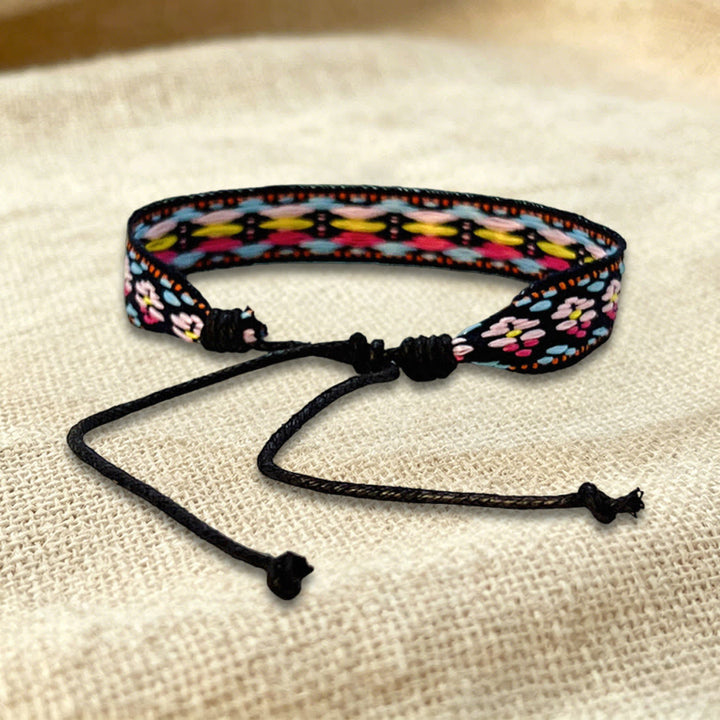 Braccialetto dell'amicizia intrecciato regolabile Olivenorma con motivo tribale multicolore - image 28