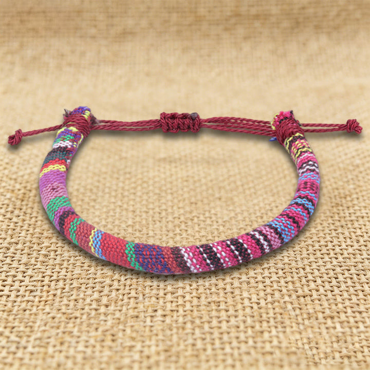 Braccialetto dell'amicizia intrecciato a mano in filo di cotone con motivo etnico bohémien Olivenorma - Magenta Tribal - image 23