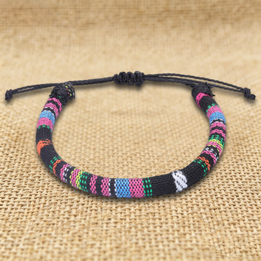Braccialetto dell'amicizia intrecciato a mano in filo di cotone con motivo etnico bohémien Olivenorma - Nero Multicolore - image 25