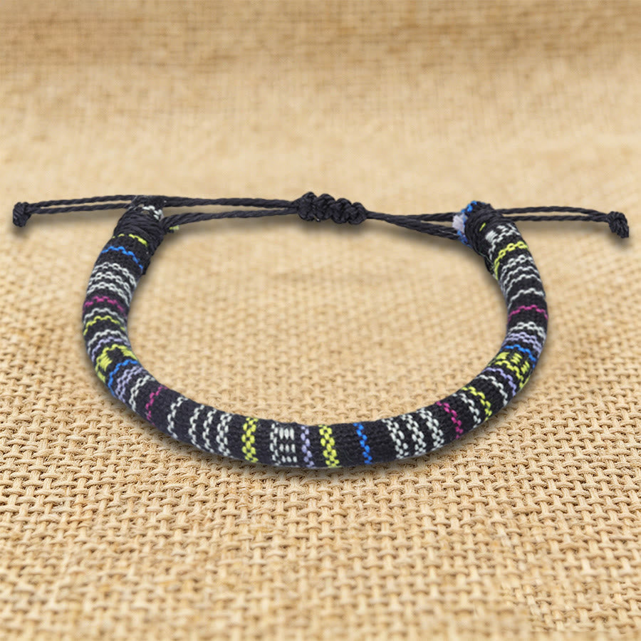Braccialetto dell'amicizia intrecciato a mano in filo di cotone con motivo etnico bohémien Olivenorma - Nero Neon - image 28